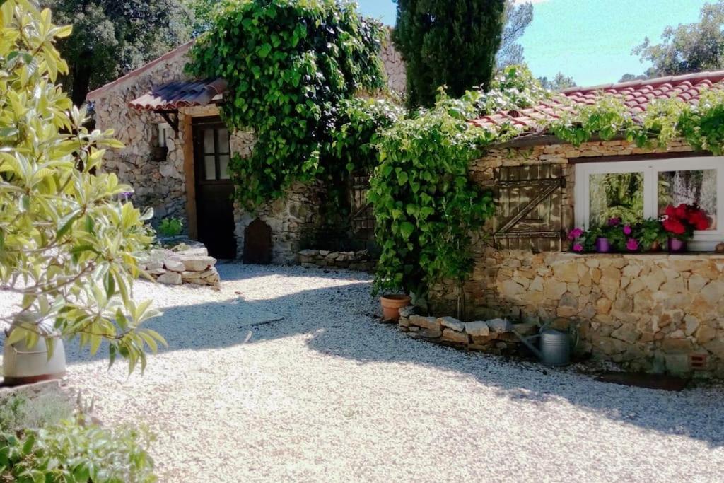 Holiday home Les Jardins D'isa Tourves